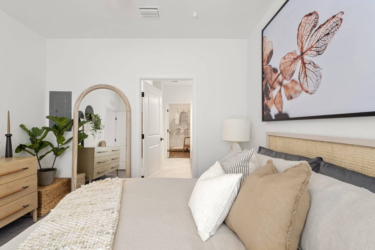 Curated visual reference: Yearnd Apartment Amenities And Features Reference: Amenities Features